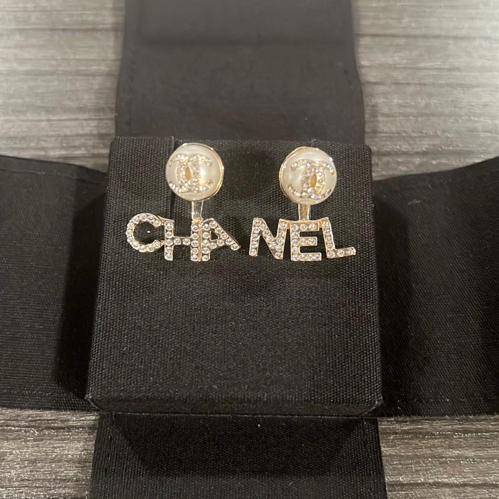 CHANEL EARRINGS